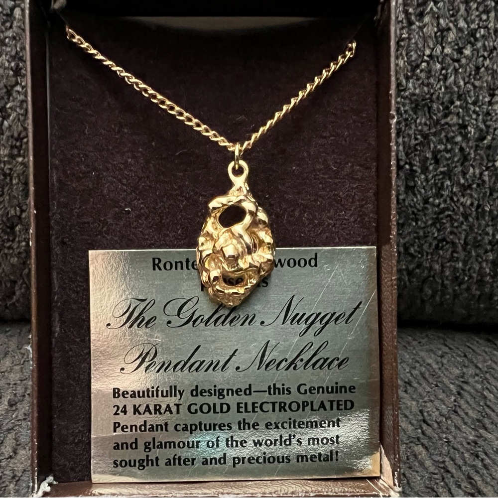 Vtg Ronte of Hollywood Golden Nugget Pendant Necklace 24k Gold Electroplated